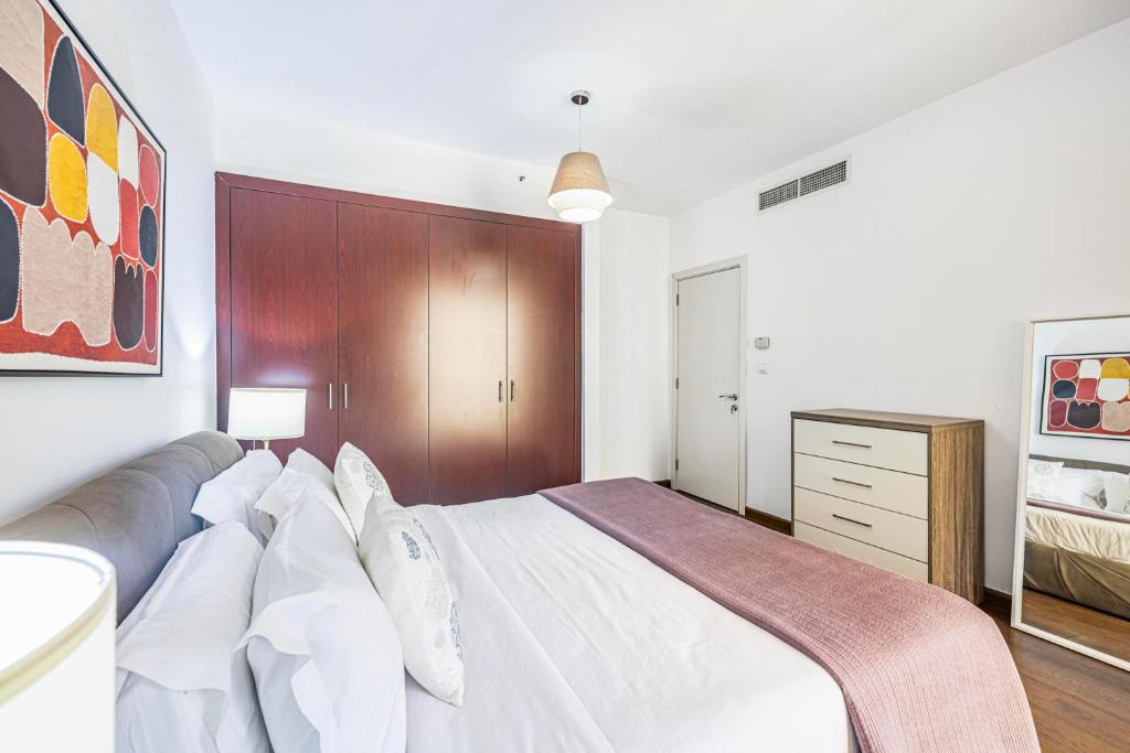 Daniels Sea View 2 BR in Murjan Dubai Marina