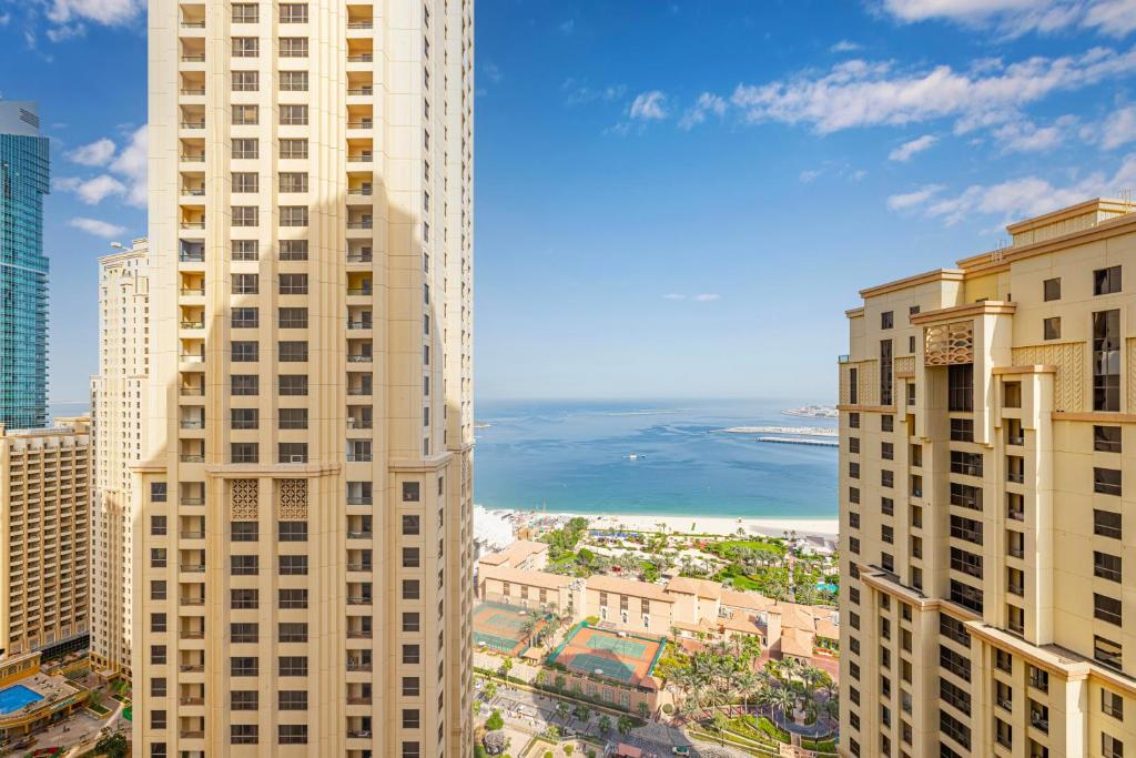 Daniels Sea View 2 BR in Murjan Dubai Marina