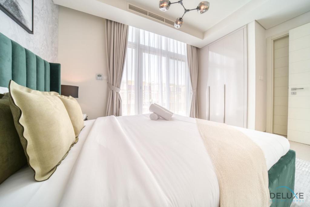 Magnificent 3BR Townhouse at DAMAC Hills 2, Dubailand by Deluxe Holiday Homes