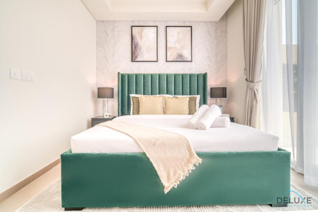 Magnificent 3BR Townhouse at DAMAC Hills 2, Dubailand by Deluxe Holiday Homes