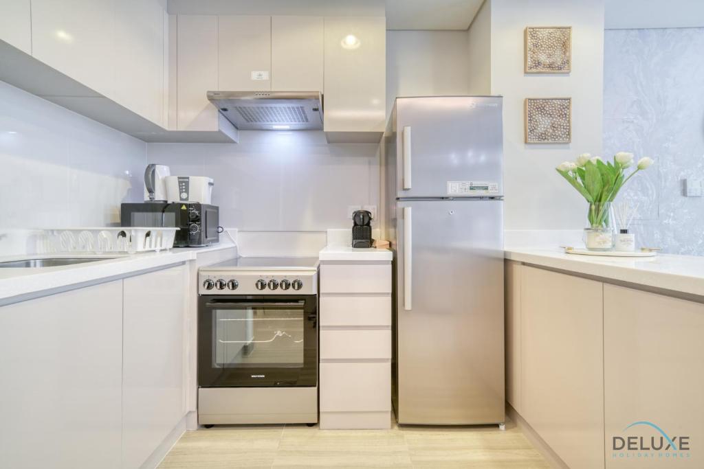 Magnificent 3BR Townhouse at DAMAC Hills 2, Dubailand by Deluxe Holiday Homes