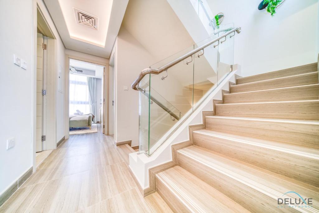 Magnificent 3BR Townhouse at DAMAC Hills 2, Dubailand by Deluxe Holiday Homes