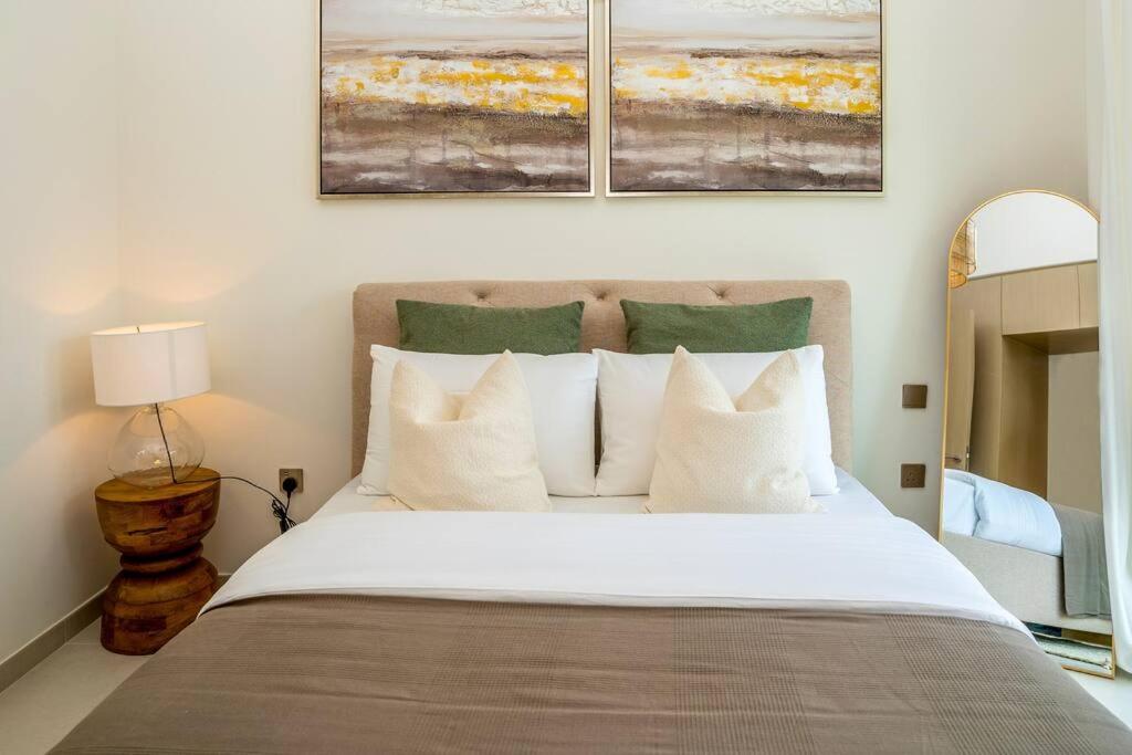 Furnished 1BR at Heart of Dubai Downtown