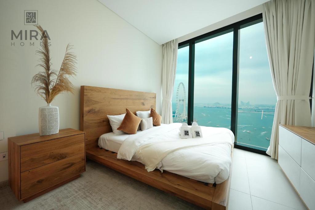 Serviced 2 bedroom with beach access