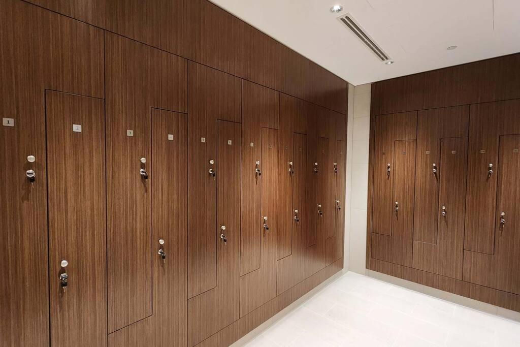 STAY BY LATINEM Luxury 1BR Holiday Home CVR B3106 near Burj Khalifa