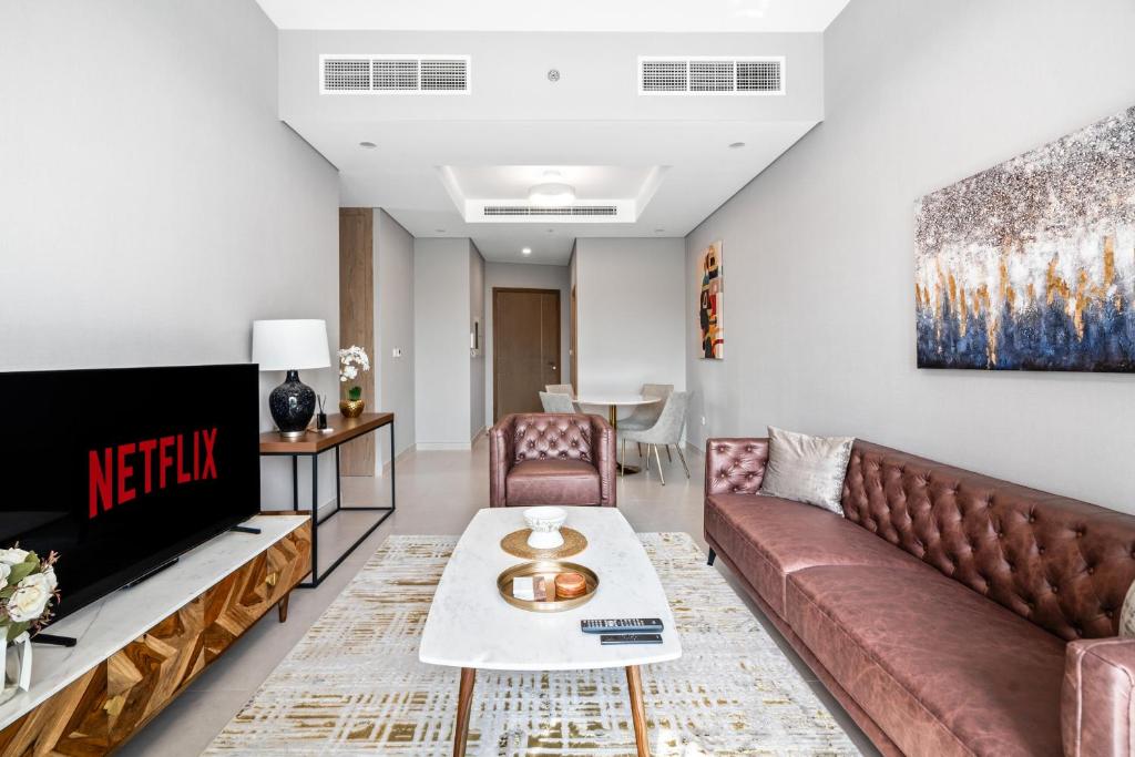 هتل برند نیو 1 بی آر ویت برج خلیفه اند کنال ویوز - Brand New 1BR with Burj Khalifa & Canal Views