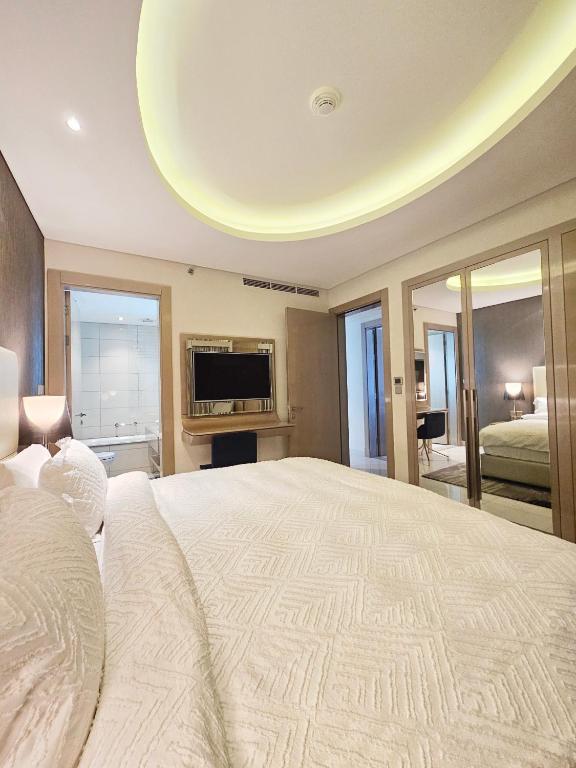 پارامونت هتل آپارتمان آ۱۶ - Paramount Hotel Apartment A16