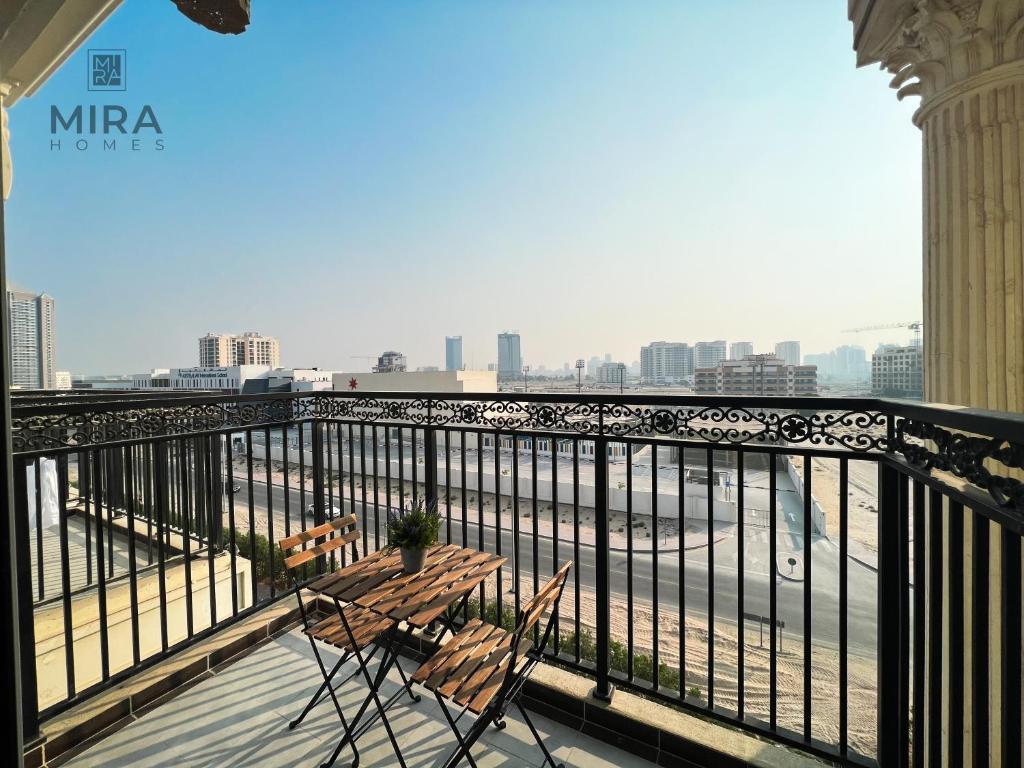 هتل میرا هالیدی هومز - لاولی استودیو ویت بالکنی این آرجان - Mira Holiday Homes - Lovely studio with balcony in Arjan