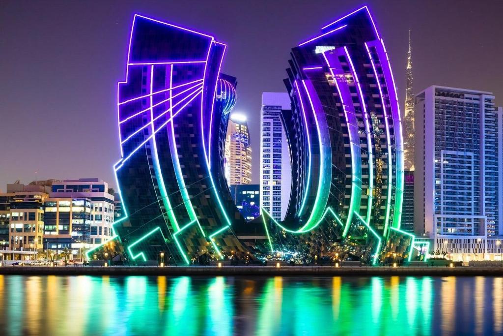 هتل گروße پنت هاوس 170مترمربع لوکسی وونینگ بیزنس بی پریمیوم کانال ویو - Große Penthouse 170m2 Luxury Wohnung Business Bay Premium Canal View