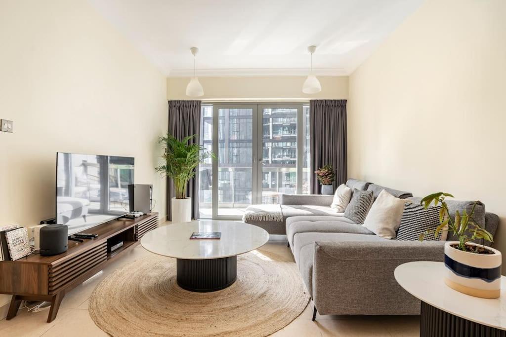 هتل اسپیسیس پلیس نیئر دبی مال، فاونتینز اند برج خلیفه - Spacious Place Near Dubai Mall, Fountains & Burj Khalifa