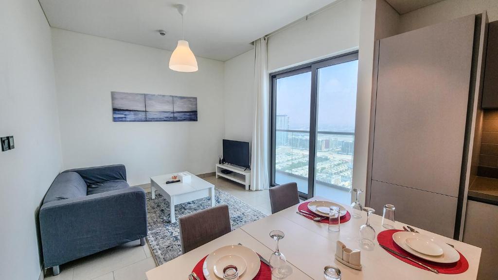 هتل استی بای لاتینم لوکچری 1BR هالیدی هوم سی وی آر A2910 نیار برج خلیفه - STAY BY LATINEM Luxury 1BR Holiday Home CVR A2910 Near Burj Khalifa