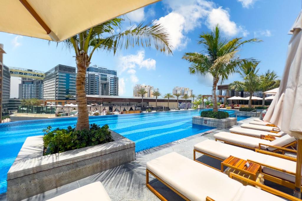 هتل فَم لیوینگ - پالم تاور اتچد تو سنت ریجیس پالم تاور 1بد - پالم جمیرا ویوز - FAM Living - Palm Tower Attached to St Regis Palm Tower 1Bed - Palm Jumeirah Views