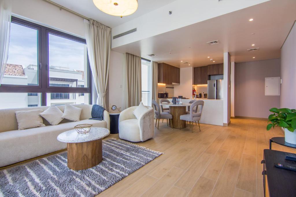 هتل آفلوئنت تو بی آر ویت بیچ اکسس - لا کُت - Affluent 2BR with Beach Access - La COTE