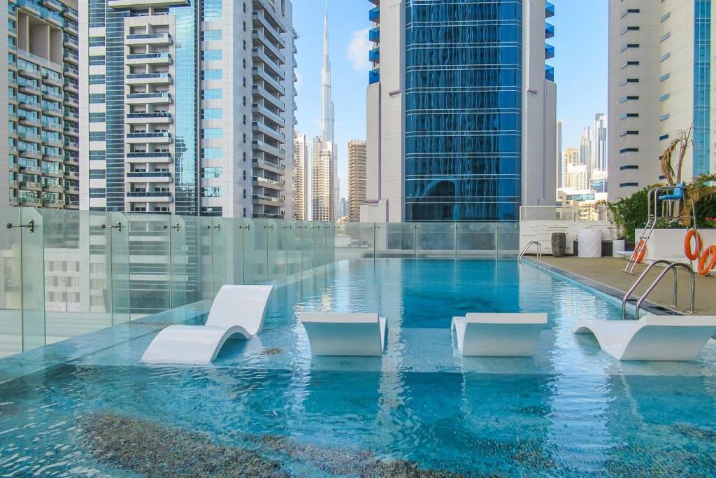 هتل فرانک پورتربیز تاور بای دانیوب - Frank Porter - Bayz Tower by Danube