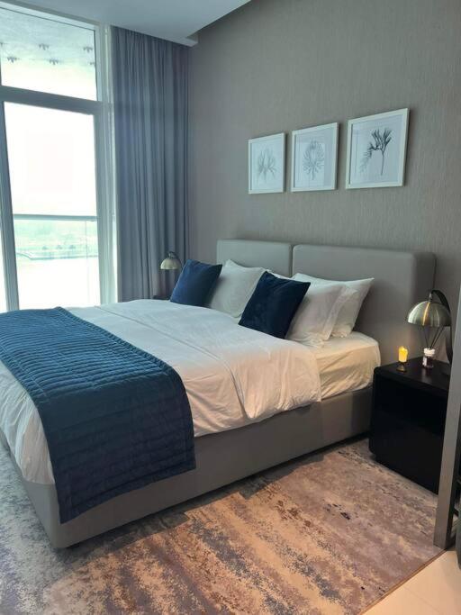 هتل نایس استودیو وید پانورامیک ویو آو د کانال! - Nice studio with panoramic view of the Canal!