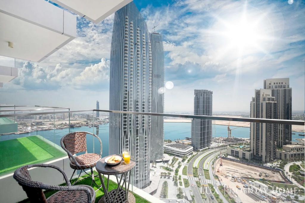 هتل لاکس د دبی کریک ویو سوئیت - LUX The Dubai Creek View Suite