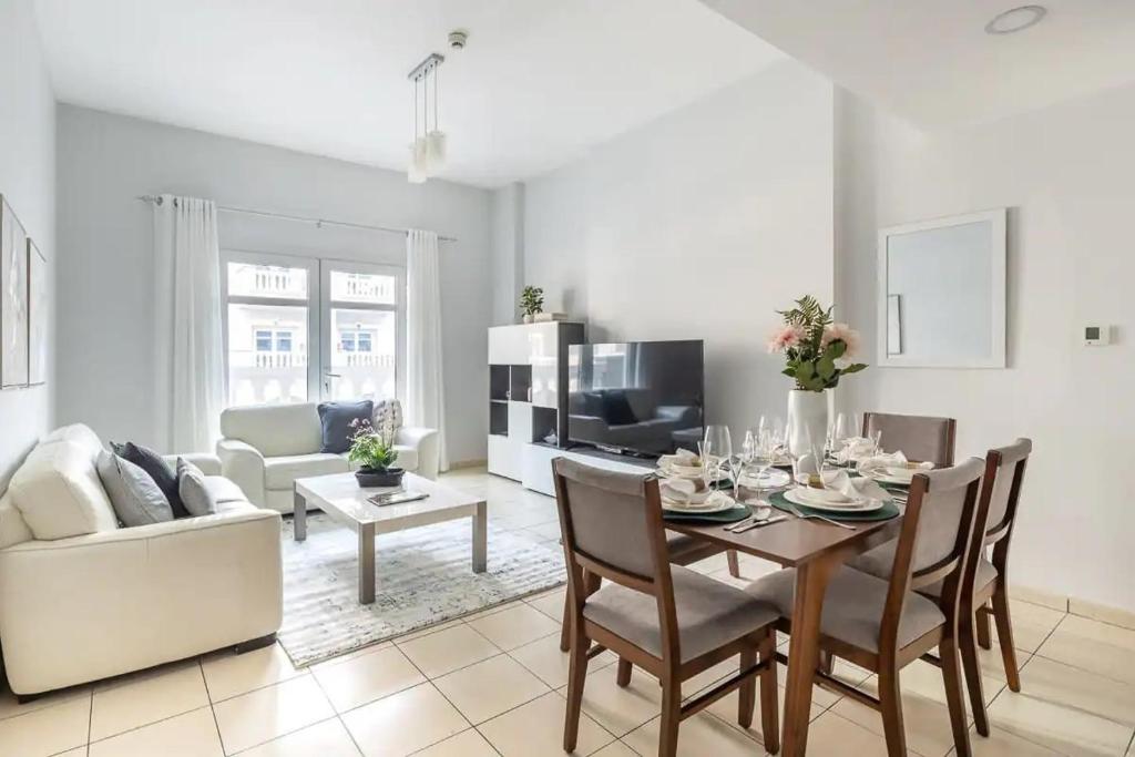 Contemporary 2BR w/ Maid's Room at JVC (Apartment), Dubai (UAE) Deals