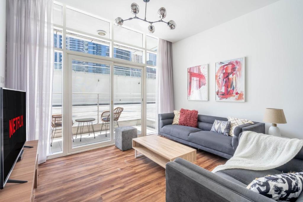 هتل گست ردی - اینتریورس کام استیلو نا مارینا دو دبی - GuestReady - Interiores com estilo na Marina do Dubai