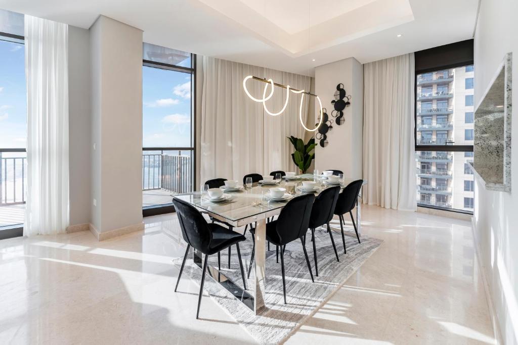 هتل فام لیوینگ - ۴ بی پنت هاوس ویت پانورامیک سی ویوز - دبی کریک هاربر - FAM Living - 4B Penthouse with Panoramic Sea Views - Dubai Creek Harbour