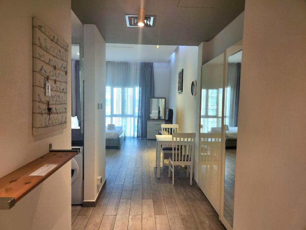 هتل آپگریدد استودیو کلوز تو مترو - Upgraded studio close to Metro