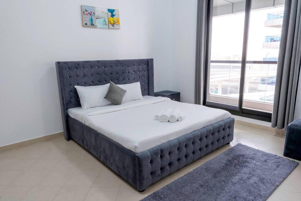 هتل استانینگ 1 بی آر فلت این مارینا - Stunning 1 BR flat in Marina