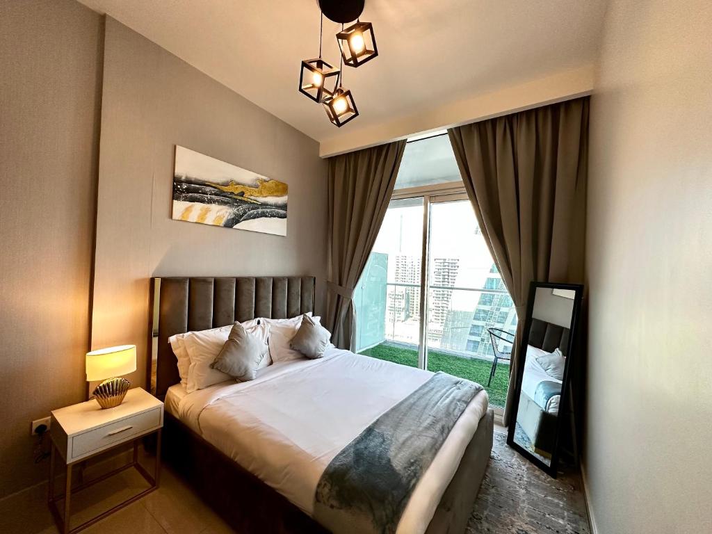 هتل لاکس بی ان بی ورا رزییدنسیز آی اسکای لاین ویوز - LuxBnB Vera Residences I Skyline Views