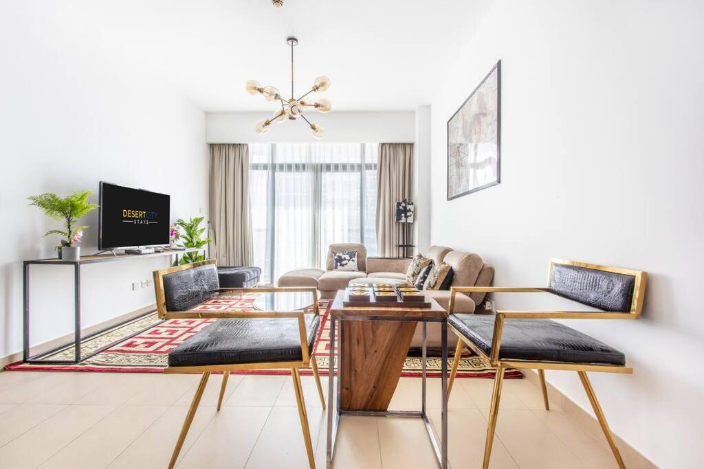 هتل فولی فرنیشد 1 Bed این جی ال تی، هاستد بای دزرت سیتی استیز - Fully Furnished 1 Bed in JLT, Hosted by Desert City Stays