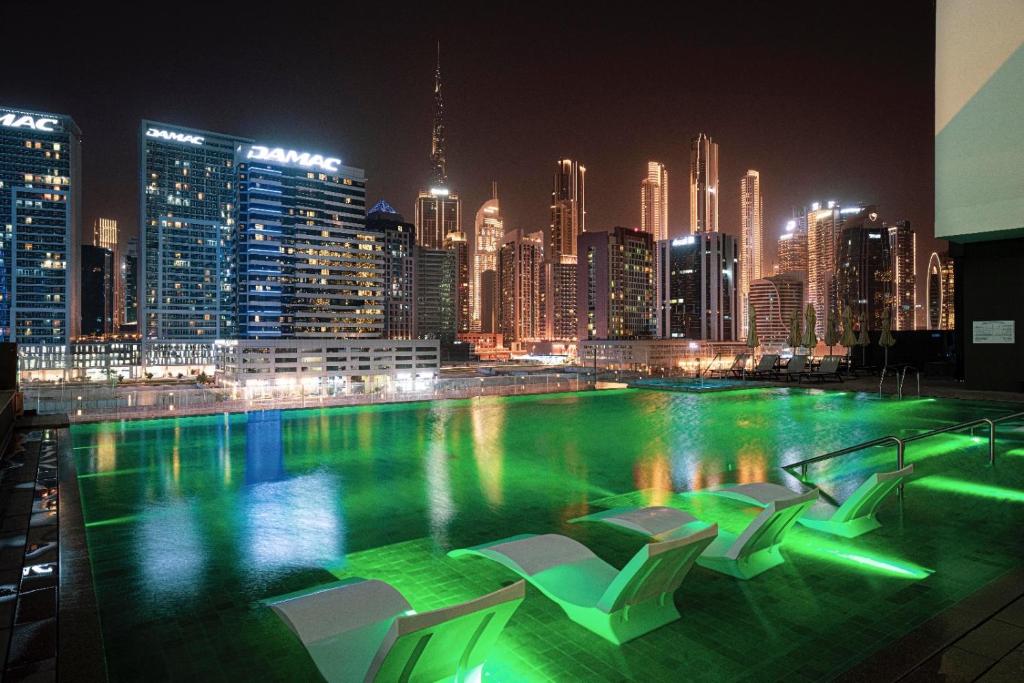 هتل ذا سوئیت دوبی 15 نورتساید لاکچری لیوینگ - The Suite Dubai 15 Northside Luxury Living