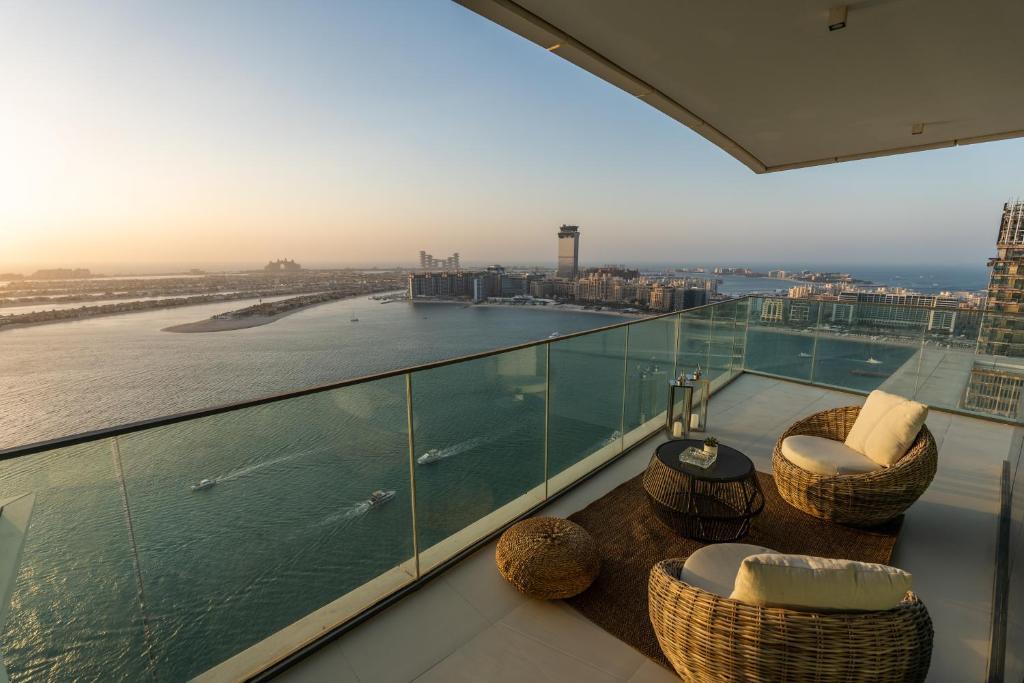 هتل لاکچری پنت هاوس آی ۲۲۰ دگ ویو آو د پالم آی دبی هاربر آی پرایوت بیچ - Luxury Penthouse I 220 deg View of the Palm I Dubai Harbour I Private Beach