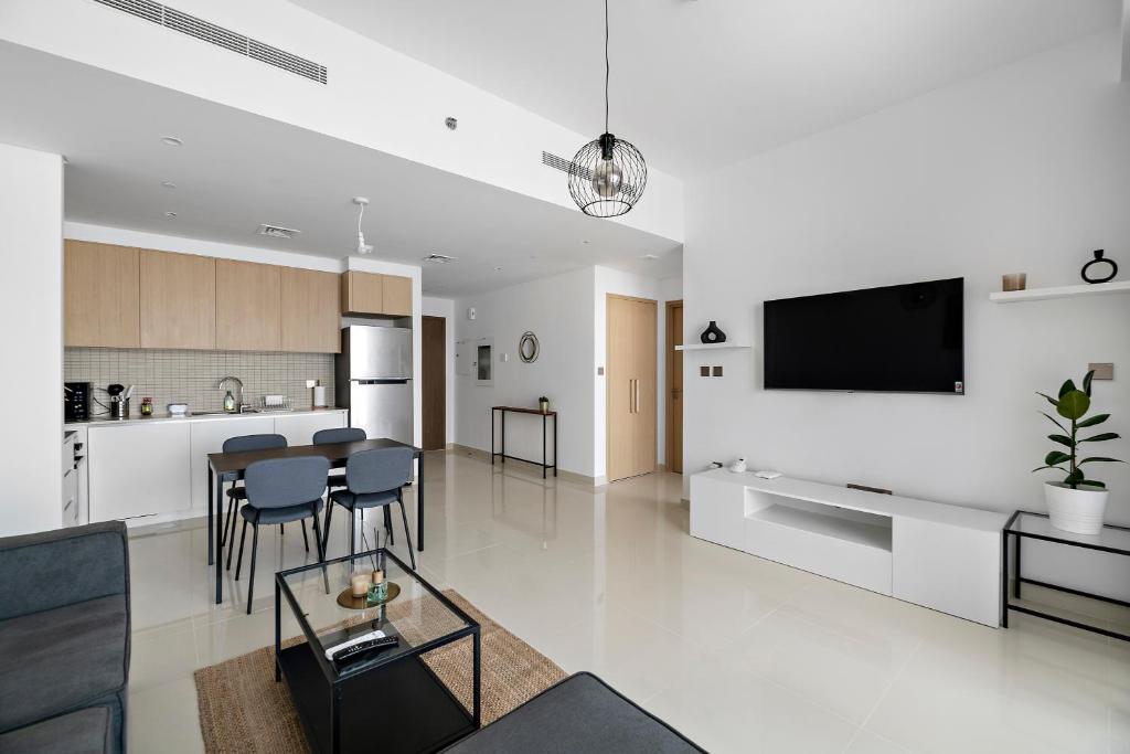 هتل ووردلی 1BR این کریک هاربر - Worldly 1BR in Creek Harbour