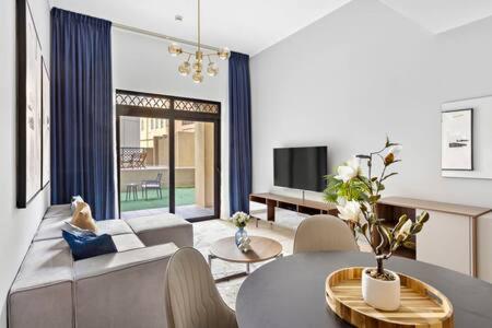 هتل سیلکهاوس اولد تاون 1 بی دی آر این یانسون وید بیگ گاردن - Silkhaus old Town 1BDR in Yansoon with big garden