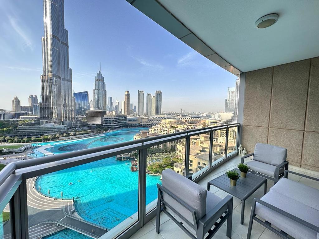 هتل دورانی هومز - گرند 5 بی آر بی‌ساید برج خلیفه و فونتین ویو - Durrani Homes - Grand 5BR besides Burj khalifa and Fountain view