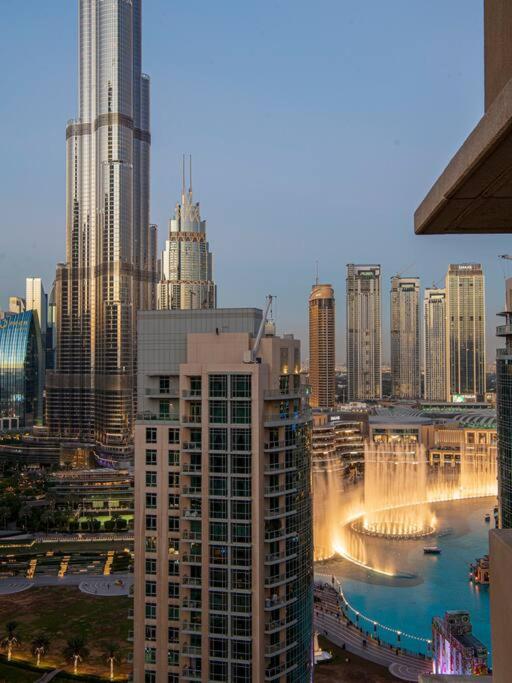 هتل فِرست کلا س 2 بی آر وِد برژ خلیفه اند فَونتین ویو - FIRST CLASS 2BR with Burj Khalifa & Fountain view