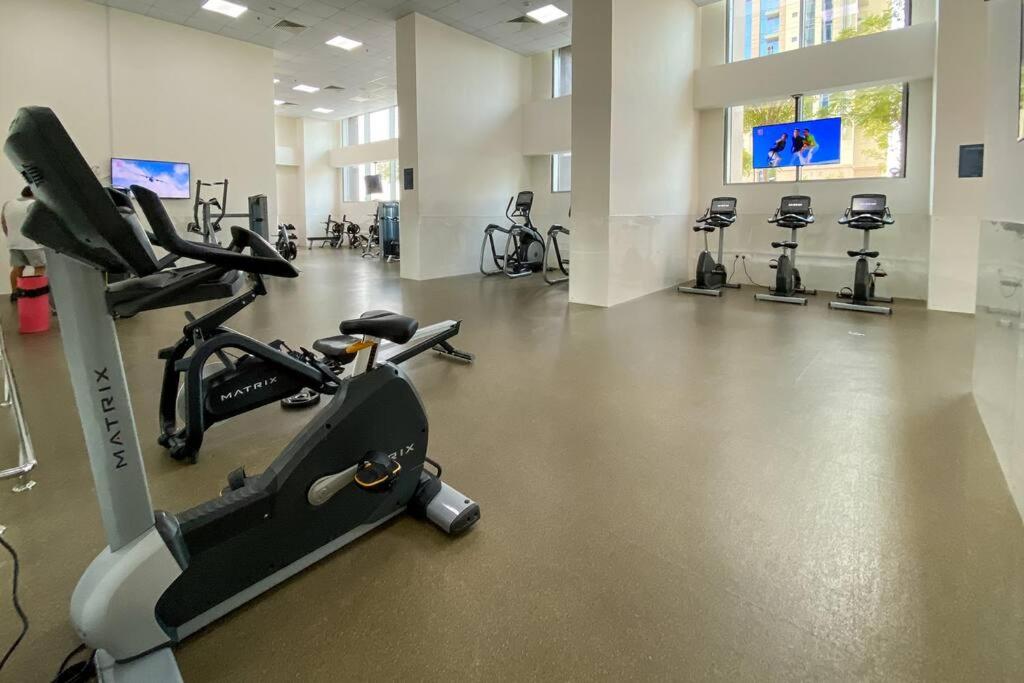هتل بریت تیکینگ 1بد ویت بالکونی این آل هاب تور سیتی - Breathtaking 1Bed with balcony in Al Habtoor city