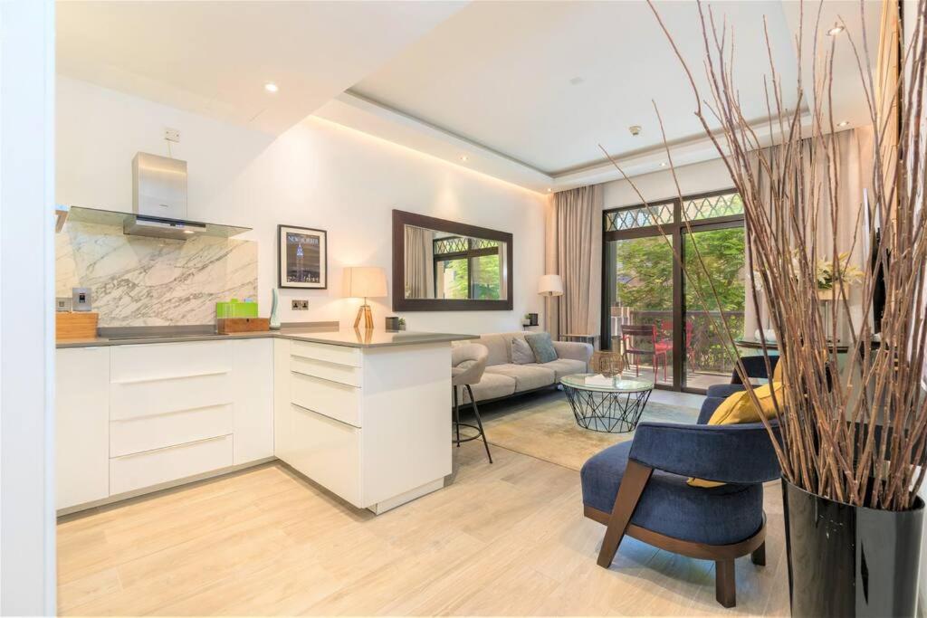 هتل لاکچری اند استایل ویت تراس اند ویو داونتاون دبی - Luxury & Style with Terrace & View Downtown Dubai
