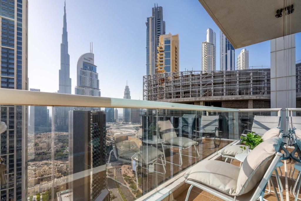 هتل گست ردی - وایبرنت استی ویت برج خلیفه ویوز - GuestReady - Vibrant Stay with Burj Khalifa Views