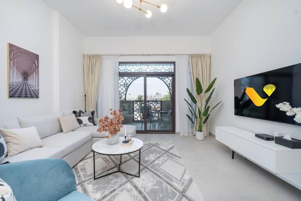 هتل وگ جمیرا لیوینگ - نیر برج ال عرب و بیچ - Vogue Jumeirah Living - Near Burj Al Arab & Beach