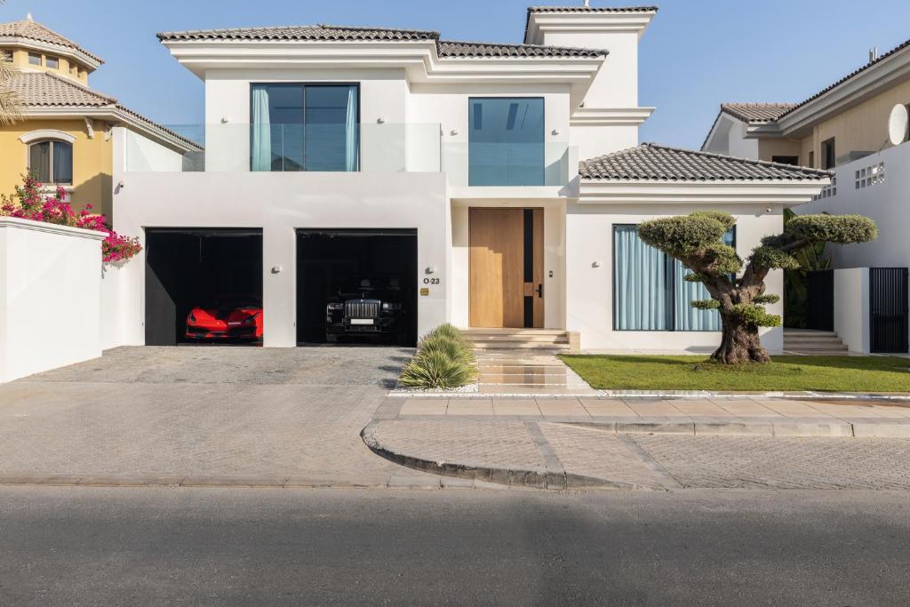 هتل پالم جمیرا پارادایس - 5BR ویلا - اینفینی تی پول Palm Jumeirah Paradise - 5BR Villa - Infinity Pool