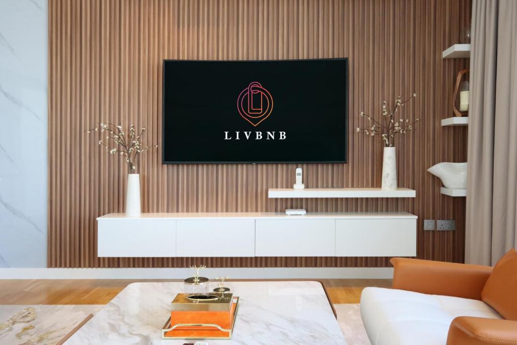 هتل لیو بنده بی - الوریگ 3 بی آر + 1 و/سی و آین دبی ویو - Livbnb - Alluring 3BR+1 w/Sea & Ain Dubai View
