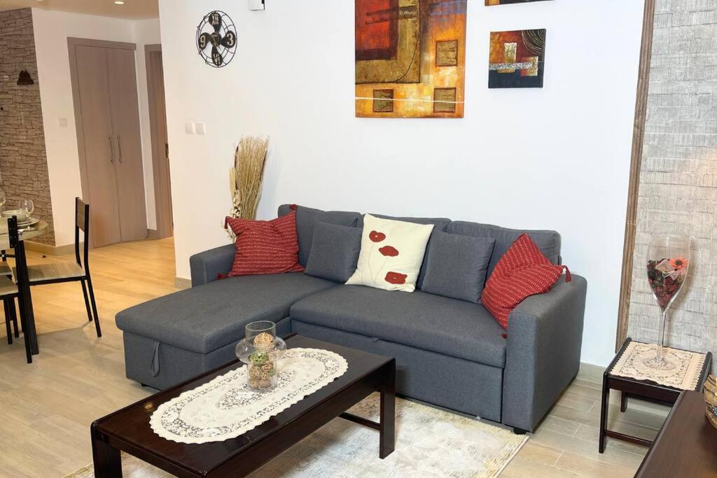 هتل کابوی چرم 1BR آپارتمان آن یاس آیلند - Cowboy Charm 1BR Apartment on Yas Island