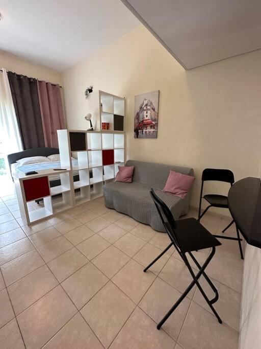 هتل کازی هوم نییر مترو استیشن - Cosy home near metro station