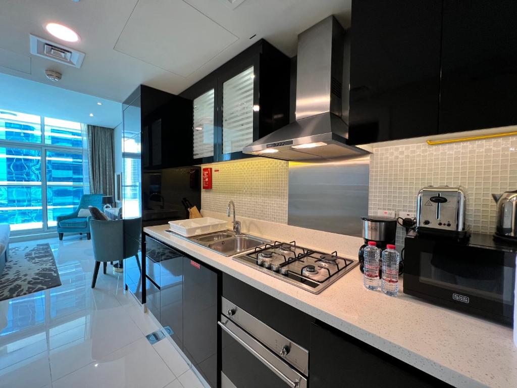 هتل مانزیل - لاکژریوس استودیو نییر داونتاون دبی ویت لارج بالکنی اند دبی کانال ویوز - Manzil - Luxurious Studio Near Downtown Dubai with large balcony and Dubai Canal Views