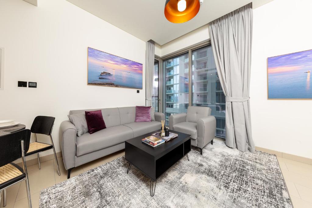 هتل بیوتیفول 1 بی آر - کلوز تو دان تاون ویت پول اند جیم - Beautiful 1BR - Close to Downtown with Pool and Gym