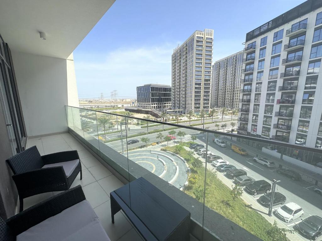 هتل ایزی گو - آکاسیا سی دبی هیلز 1 بد روم - EasyGo - Acacia C Dubai Hills 1 Bedroom