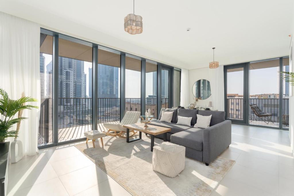 هتل دانتون / گریت لوکیشن / 2 بی دی آر / 2 بالکنیز / 10 مین واک فروم دبی مال - Downtown / Great Location / 2BDR / 2 Balconies / 10 min walk from Dubai Mall