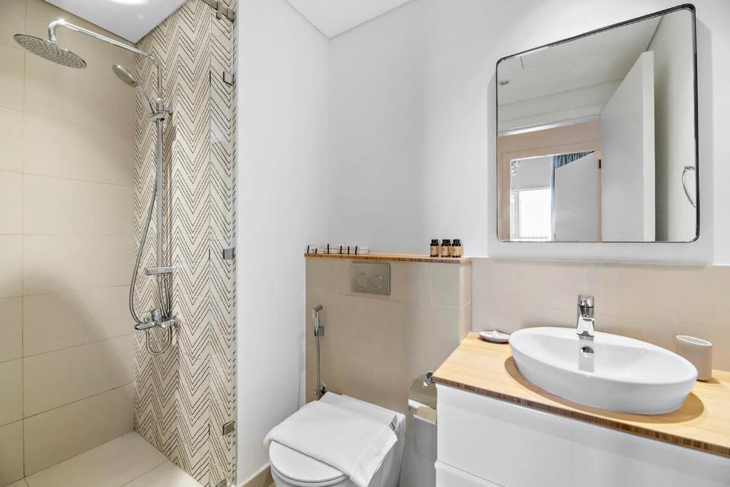 هتل سیلک هاوس دبی هیلز استیت مدرن 1 بی دی آر این پرایم تاور - Silkhaus Dubai Hills Estate modern 1BDR in prime tower