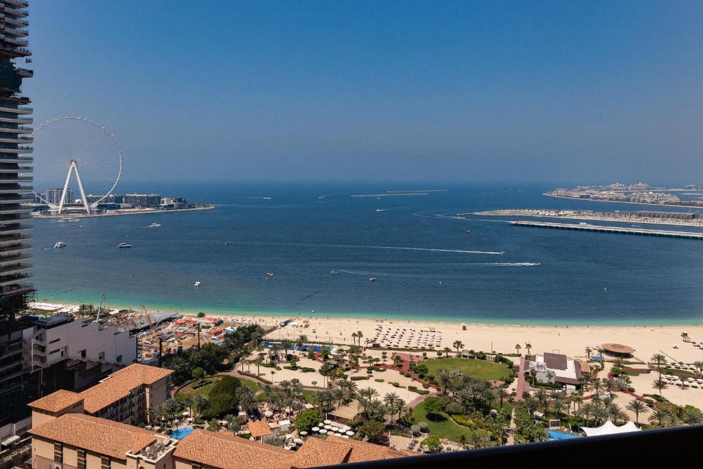هتل بیوتیفول سی ویو ویت ایزی اکسس تو جی بی آر بیچ! - Beautiful Sea View with Easy Access to JBR Beach!