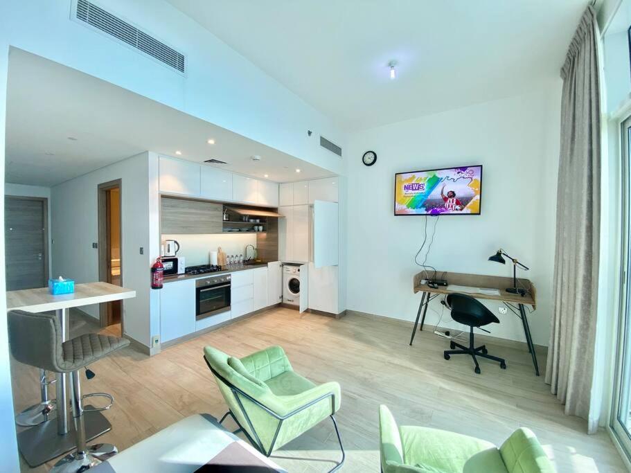 هتل بیوتیفول استودیو آپارتمان این دبی مارینا - Beautiful Studio Apartment in Dubai Marina