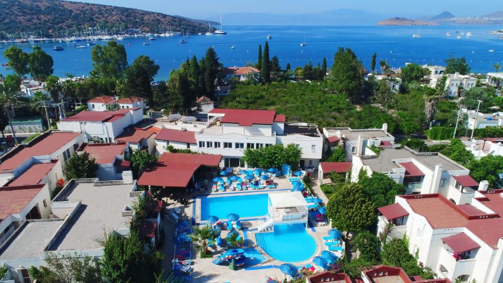 سامر گاردن سوئیتس بیچ هتل Summer Garden Suites Beach Hotel