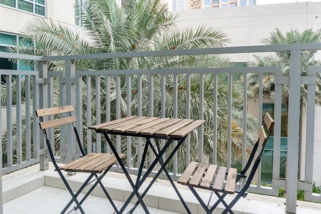 هتل ده لافتس، داون تاون دبی - ویکیشنر - The Lofts, Downtown Dubai - Vacationer